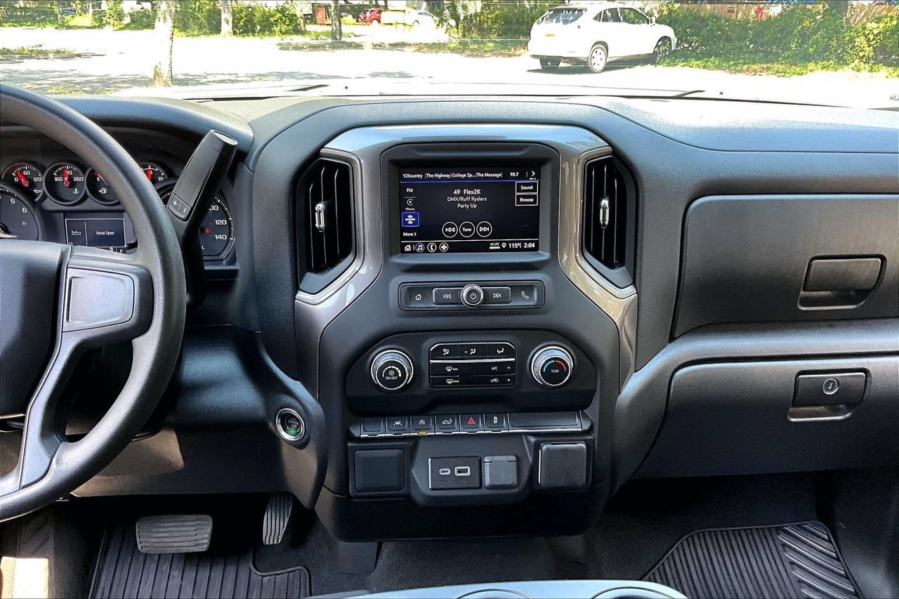 Used 2025 Chevrolet Silverado 1500 Custom AWD/4WD image 9