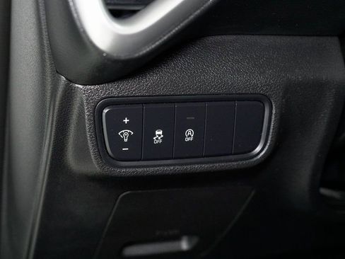 Used 2023 Kia Soul LX image 10