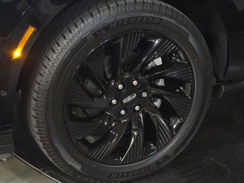 New 2025 Lincoln Navigator Reserve w/ Jet Appearance Package image 14