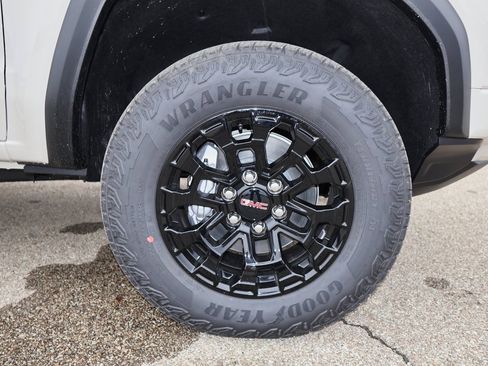 New 2026 GMC Canyon Elevation w/ Convenience Package image 28