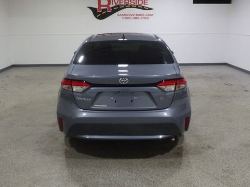 Used 2022 Toyota Corolla L w/ Carpet Mat Package (TMS) image 3