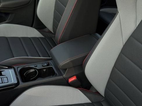 New 2025 Volkswagen GTI SE image 24