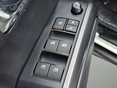 Used 2023 Toyota Tacoma TRD Off-Road w/ TRD Premium Off Road Package image 17