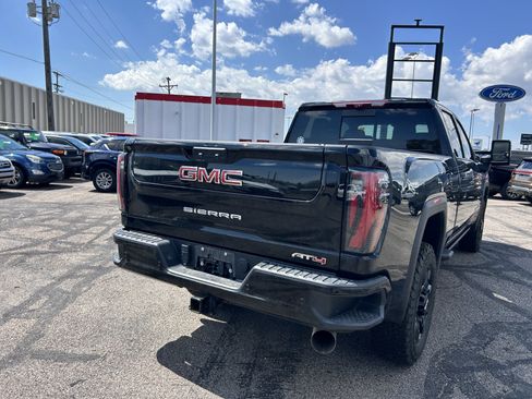 Used 2024 GMC Sierra 2500 AT4 w/ AT4 Premium Plus Package AWD/4WD image 5