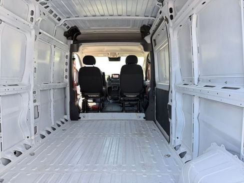 Used 2025 RAM ProMaster 2500 w/ Convenience Group FWD image 15