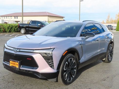 Used 2025 Chevrolet Blazer EV RS image 3