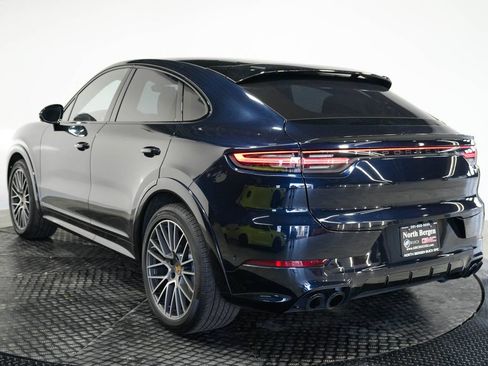 Used 2022 Porsche Cayenne Turbo AWD/4WD image 6