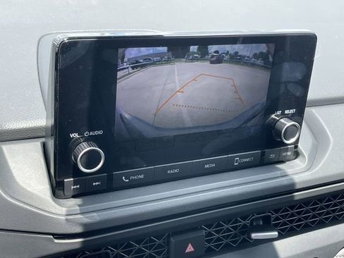 Used 2025 Honda Accord SE image 16