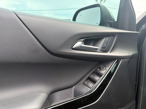 Used 2026 Chevrolet Equinox LT w/ Safety and Technology Package FWD image 16