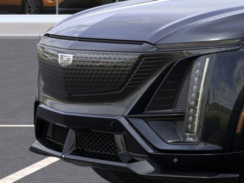 New 2026 Cadillac Lyriq V AWD/4WD image 13