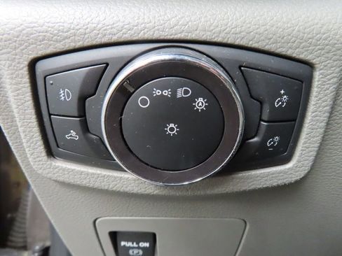 Used 2020 Ford F150 XLT image 45