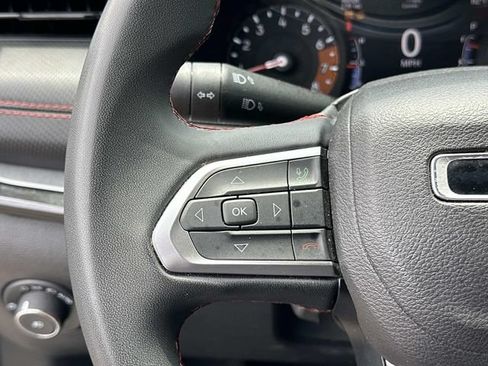 Used 2024 Jeep Compass Trailhawk AWD/4WD image 28