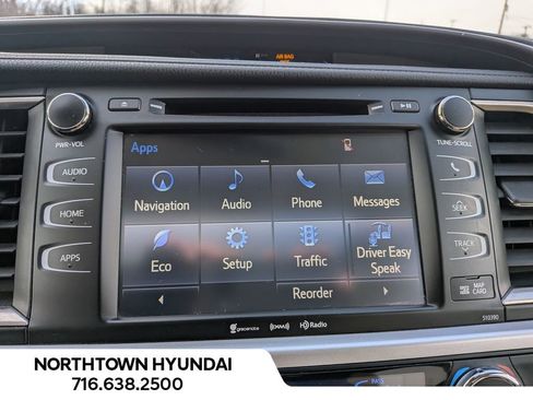 Used 2019 Toyota Highlander XLE image 26