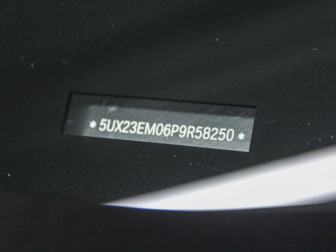 Certified 2023 BMW X7 xDrive40i w/ Premium Package image 30