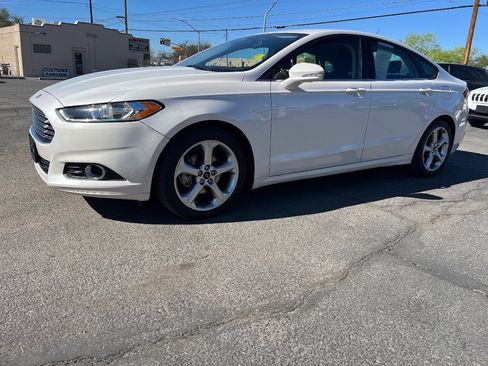 Used 2013 Ford Fusion SE image 10
