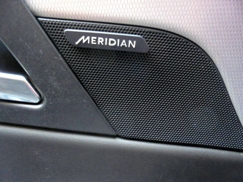 Used 2018 Jaguar XE R-Sport image 23