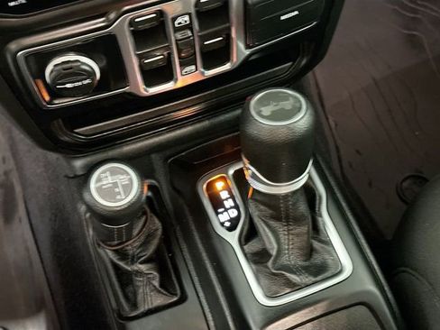 Used 2023 Jeep Wrangler Unlimited w/ Cold Weather Group image 14