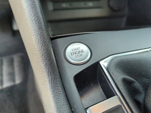 Used 2022 Volkswagen Taos SE image 41