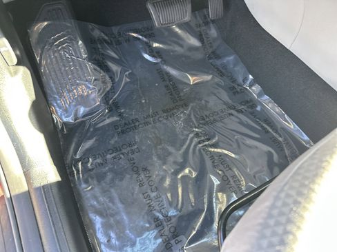 Used 2023 Kia Soul LX w/ LX Technology Package image 17