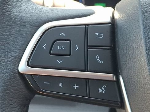 Used 2023 Toyota Sienna XLE AWD/4WD image 22