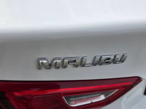 Used 2024 Chevrolet Malibu LT FWD image 11