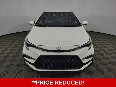 Used 2026 Toyota Corolla SE FWD image 2