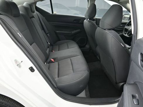 Used 2024 Nissan Altima 2.5 S image 39