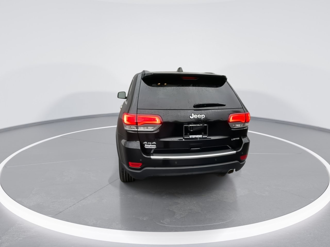 Used 2020 Jeep Grand Cherokee Limited AWD/4WD image 16