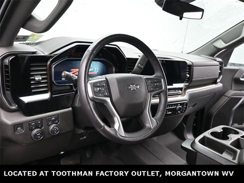 Used 2022 Chevrolet Silverado 1500 RST image 12