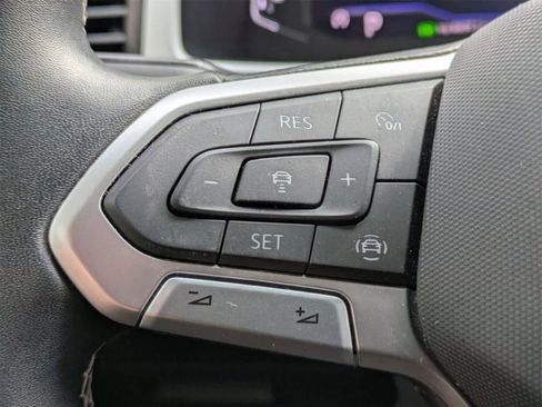 Used 2023 Volkswagen Atlas SE image 8