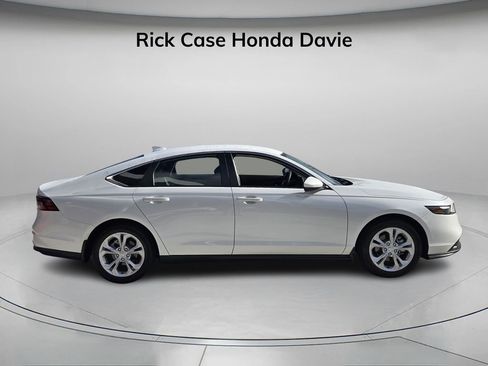 Certified 2024 Honda Accord LX image 3