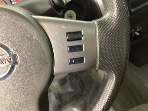 Used 2012 Nissan Frontier SV w/ SV Premium Utility Pkg AWD/4WD image 16