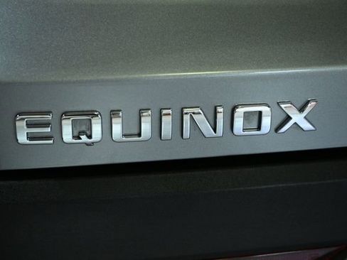 Used 2026 Chevrolet Equinox LT image 12