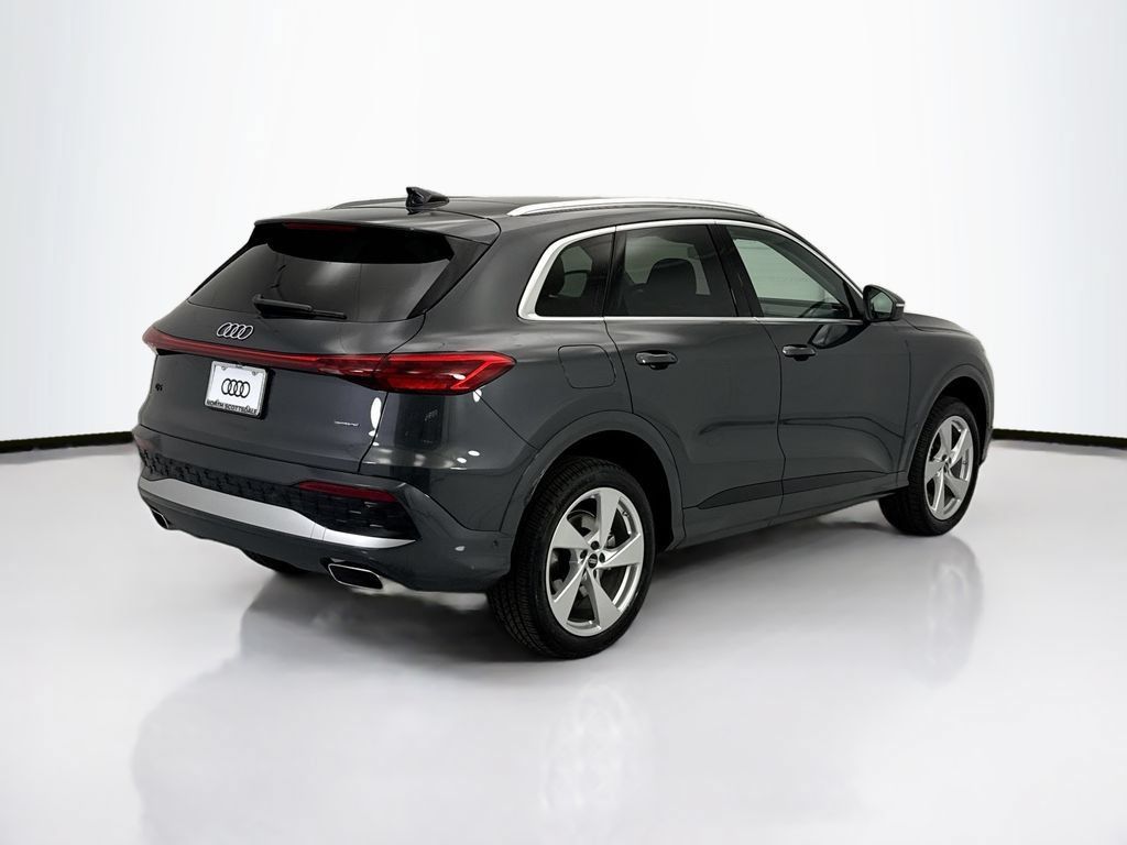 Used 2026 Audi Q5 Premium Plus w/ Premium Plus AWD/4WD image 5