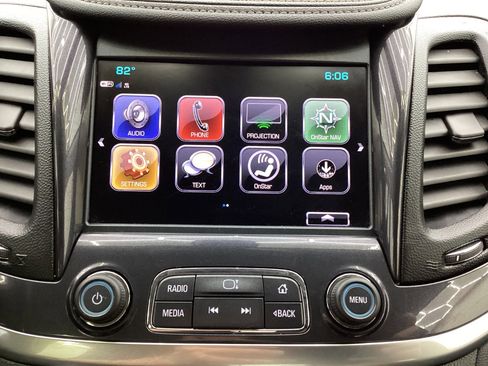 Used 2018 Chevrolet Impala LT FWD image 34