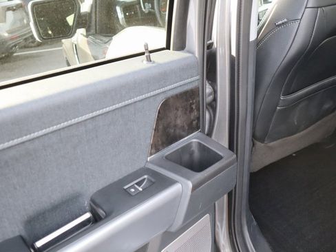 Used 2023 Ford F150 Lariat w/ Trailer Tow Package image 18