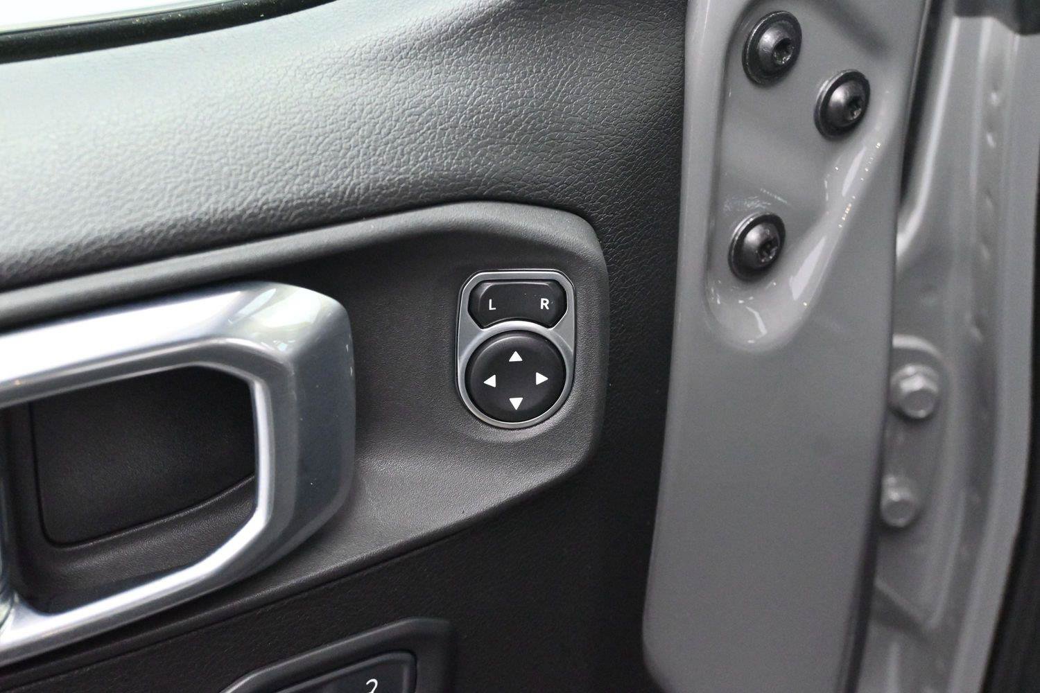 Used 2023 Jeep Wrangler Unlimited Sport AWD/4WD image 10