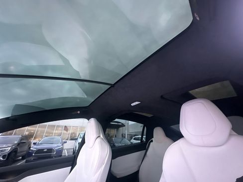 Used 2019 Tesla Model X Performance image 30