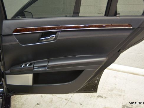 Used 2011 Mercedes-Benz S 63 AMG image 10