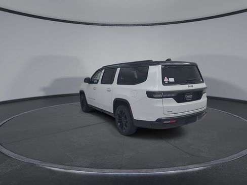 New 2026 Jeep Grand Wagoneer L Summit AWD/4WD image 13