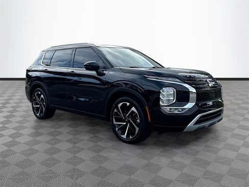 Used 2022 Mitsubishi Outlander SEL image 4