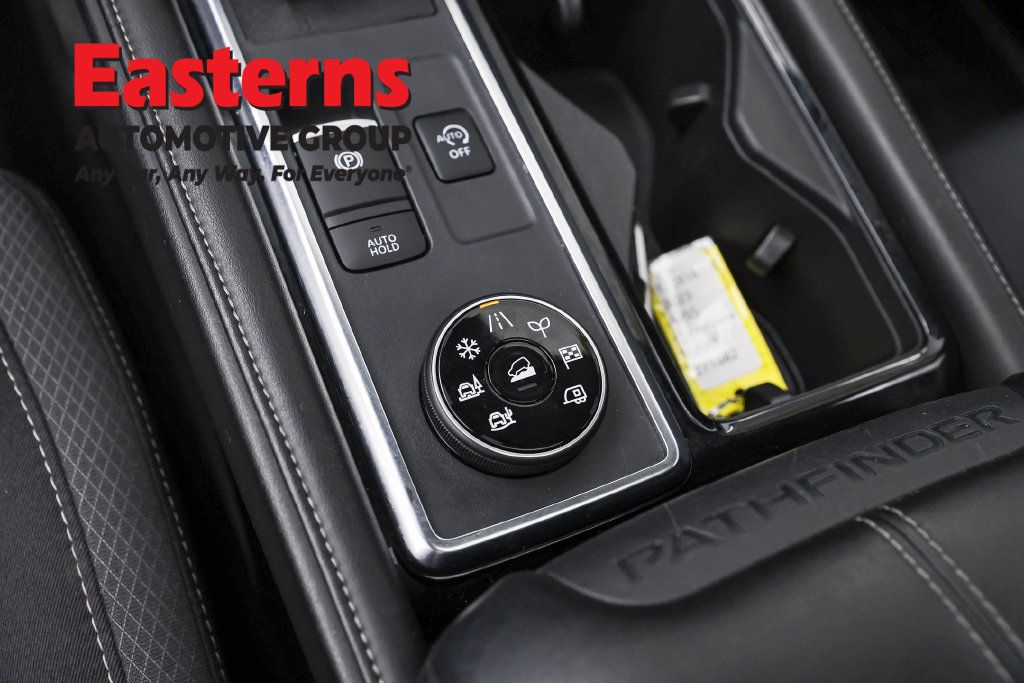Used 2023 Nissan Pathfinder SV w/ SV Premium Package AWD/4WD image 24