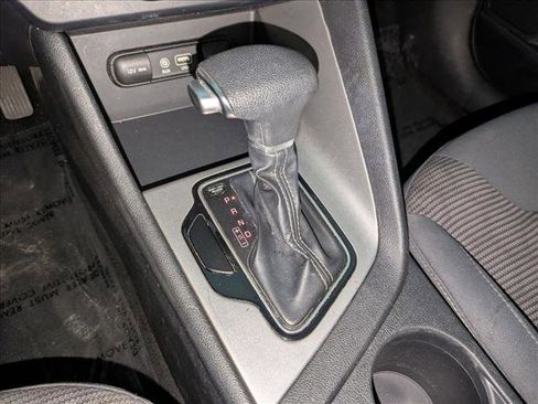 Used 2018 Kia Niro LX image 13