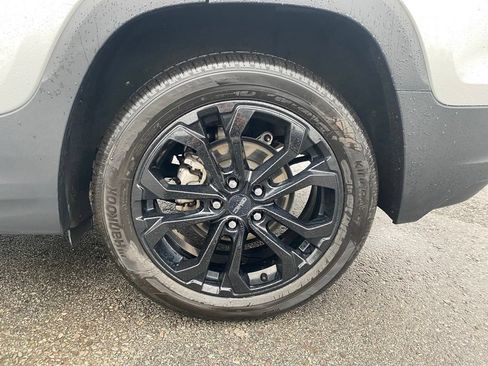 Used 2020 GMC Terrain SLE w/ Driver Convenience Package FWD image 13