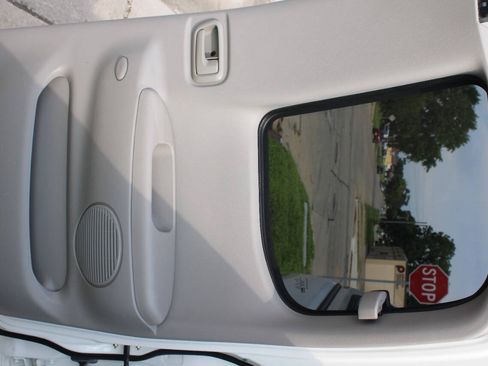 Used 2003 Toyota Tundra SR5 AWD/4WD image 9