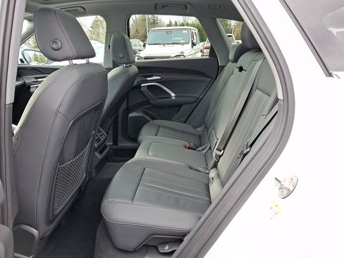 Certified 2025 Audi Q5 Premium w/ Convenience Package image 15
