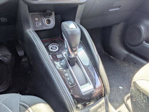 Used 2019 Nissan Kicks SV FWD image 11