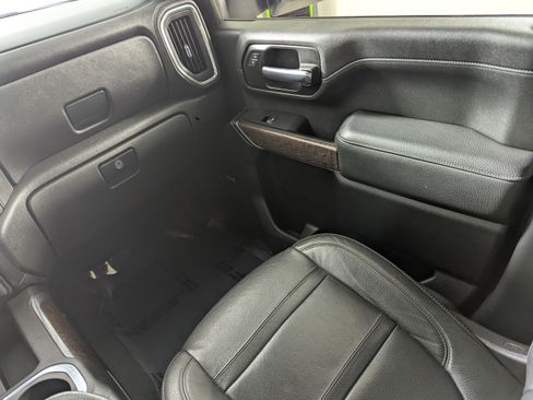 Used 2023 GMC Sierra 2500 Denali w/ Denali Ultimate Package image 9