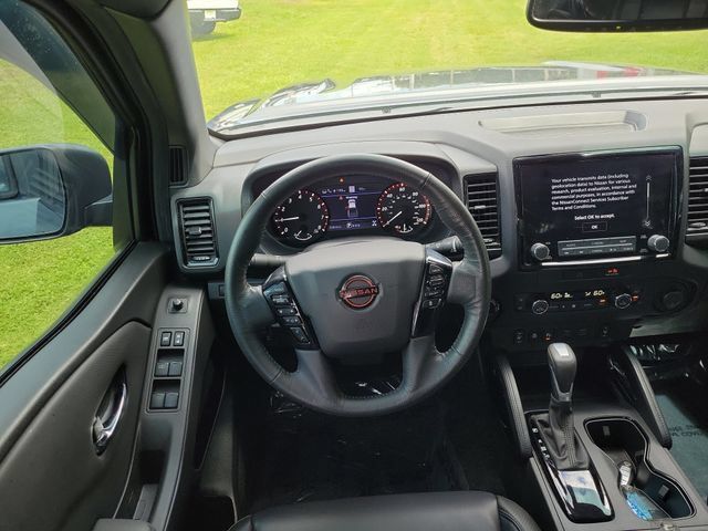 Used 2022 Nissan Frontier PRO-4X w/ Pro-4X Premium Package AWD/4WD image 9