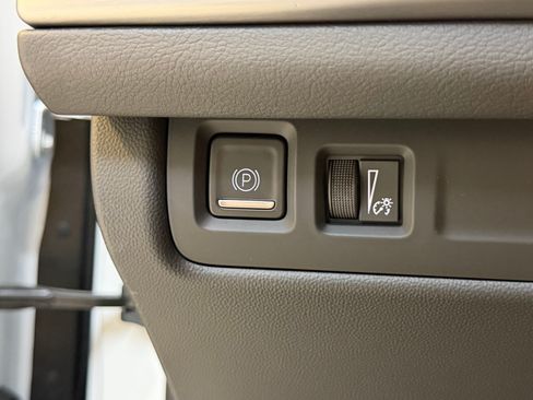 Certified 2024 Cadillac XT4 Sport FWD image 27
